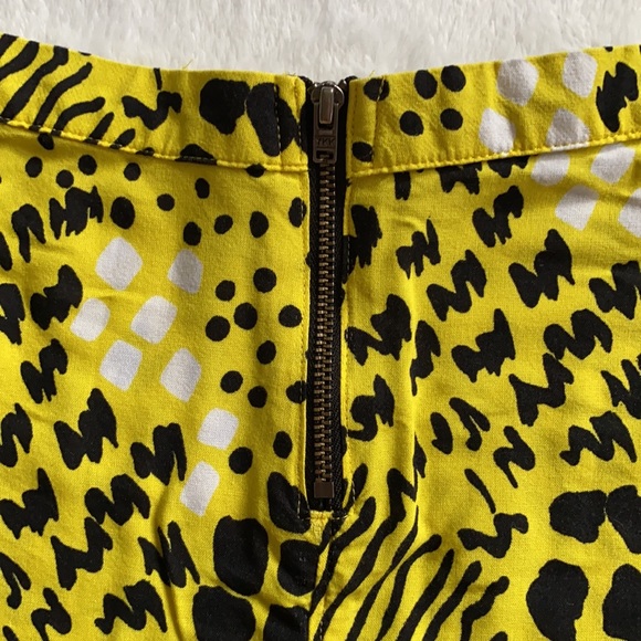 Vans Off the Wall | Reflektor Animal Print Shorts (M) - Picture 7 of 13